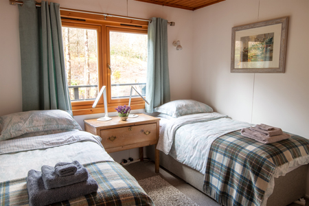 Twin bedroom at The Chalet self catering in Salen Ardnamurchan